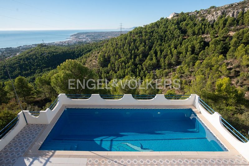 Foto 05a322e5-bdd6-4930-b013-8b646b2686c7. Casa amb calefacció piscina a Alcossebre