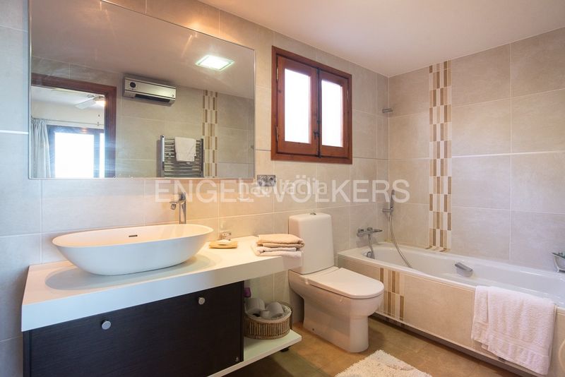 Foto 156cff6d-fcb1-40b1-bed0-e3baafe692c0. Casa amb calefacció piscina a Alcossebre