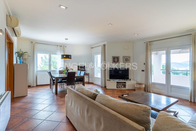 Foto e6aa8c1a-02e5-40f6-9cdc-478a8bd2c2d4. Casa villa exclusiva en monte solana en Pedreguer