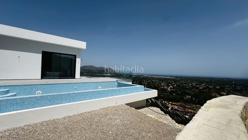 Foto 3471f7f7-d9e9-41c8-84f3-7f1ef13bc6da. Casa amb calefacció aparcament piscina a Pedreguer
