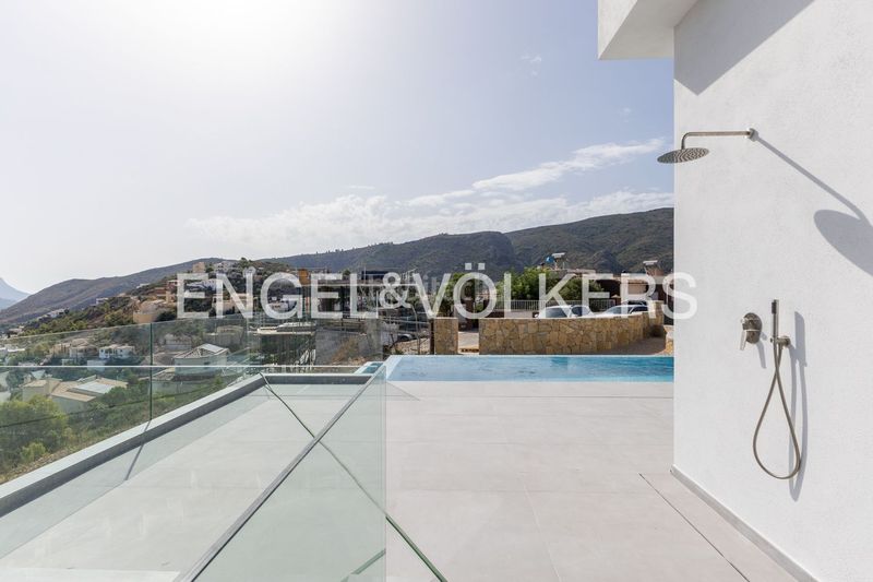 Foto 1bedb37a-81f3-4160-8916-0898e49b6ab1. Casa amb calefacció aparcament piscina a Monte Solana Pedreguer