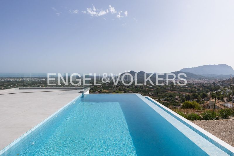 Foto c2c73081-c189-469a-8d68-2d093835b784. Casa amb calefacció aparcament piscina a Monte Solana Pedreguer