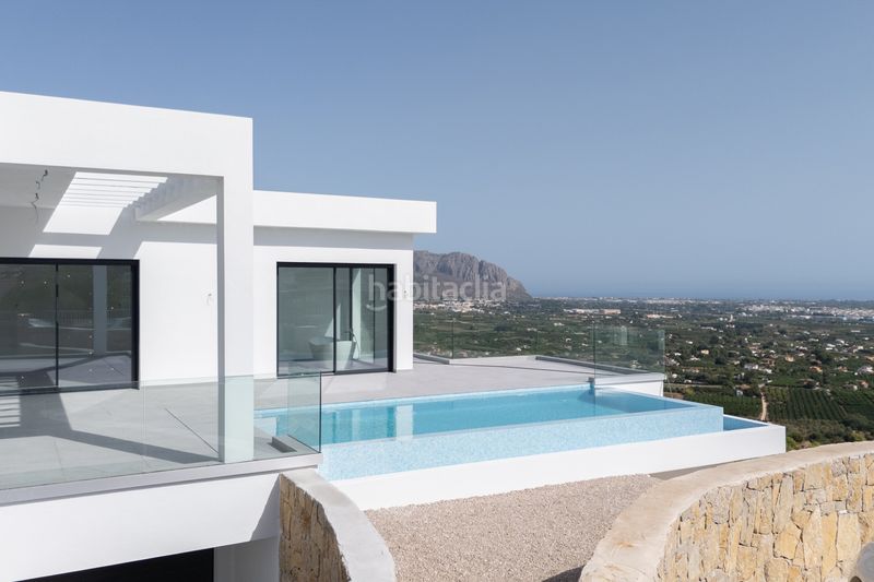 Foto e51742ee-fe56-44e9-aedc-251d771cb7ac. Casa amb calefacció aparcament piscina a Monte Solana Pedreguer