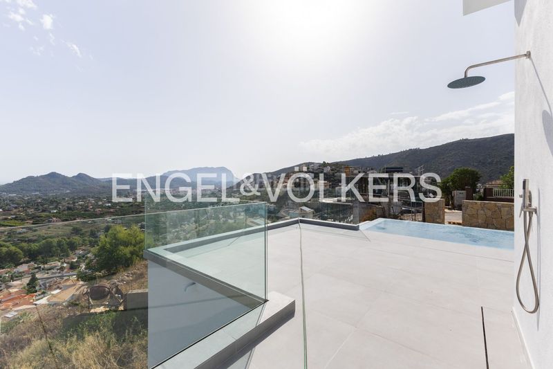 Foto e5efe2ad-822e-4d84-b181-feef7dcd9b78. Casa amb calefacció aparcament piscina a Monte Solana Pedreguer