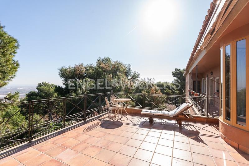 Foto 176b4d41-1bc9-4496-8207-840fb4af2eaf. House with heating parking pool in Centro-El Castillo Sagunt