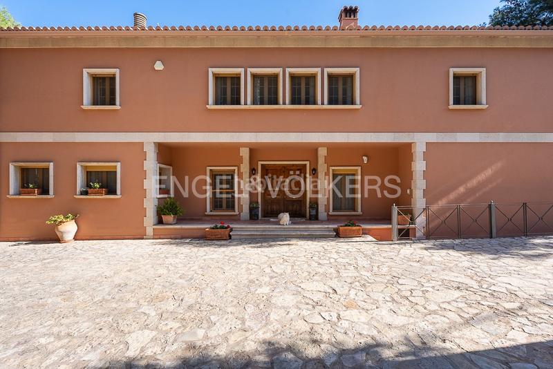 Foto 3a155581-eea1-4cef-951c-1b4fd164da32. House with heating parking pool in Centro-El Castillo Sagunt