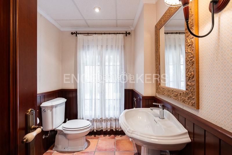 Foto 3c9b270a-ce2f-4eb0-94ad-19ec83ffbc2c. House with heating parking pool in Centro-El Castillo Sagunt