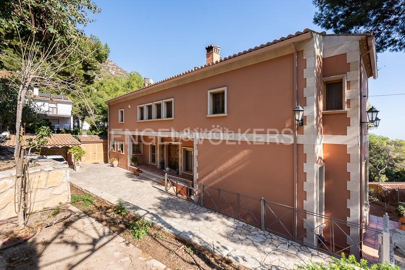 Foto 4f6c1f1d-fd45-4968-9bfc-78923c994199. House with heating parking pool in Centro-El Castillo Sagunt