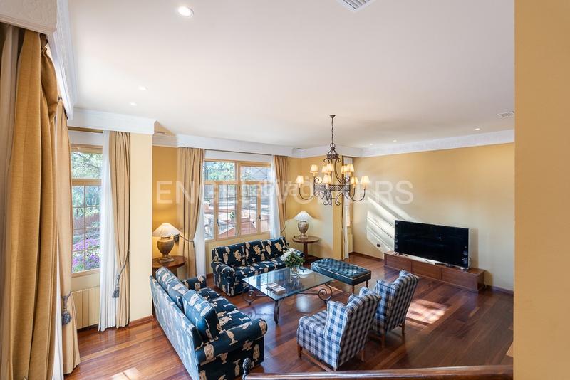 Foto 56afb397-750e-4754-ae79-6326c7f5d04f. House with heating parking pool in Centro-El Castillo Sagunt