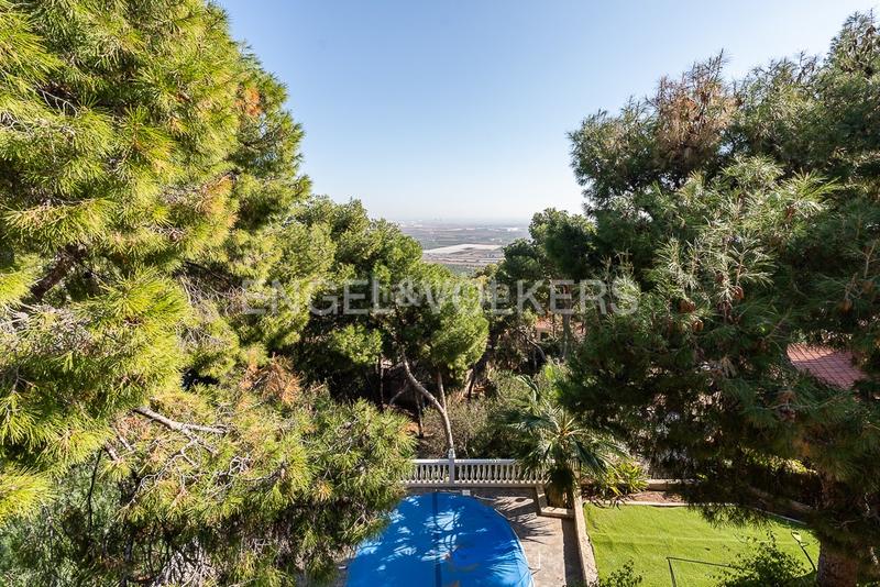 Foto 6a414bb8-b4d8-4d5a-883c-28a01da6f316. House with heating parking pool in Centro-El Castillo Sagunt