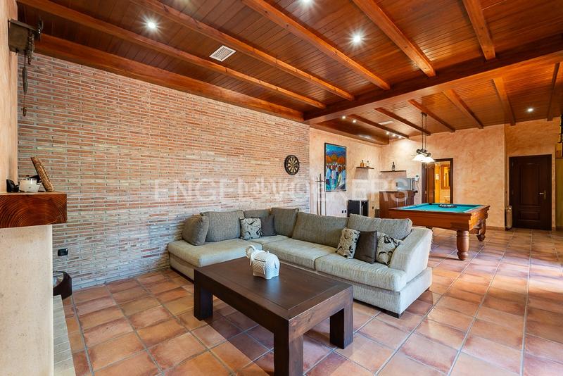 Foto 6e751f0b-aa3e-4ca4-bbb7-0cb6c5c9ef00. House with heating parking pool in Centro-El Castillo Sagunt