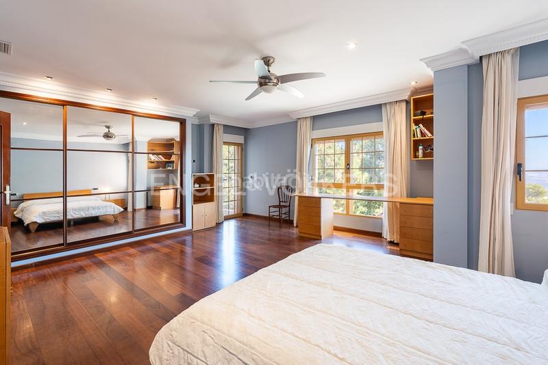 Foto 998b498c-ae4d-4a84-9dd8-4c3e3206de55. House with heating parking pool in Centro-El Castillo Sagunt