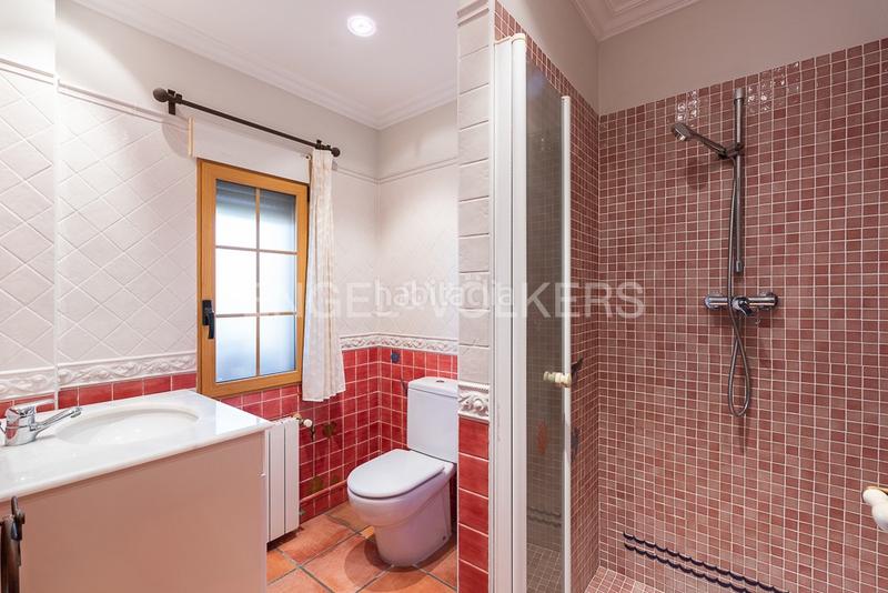 Foto 9b88ba8b-2a54-4fd5-bb9c-561ae3ff8870. House with heating parking pool in Centro-El Castillo Sagunt