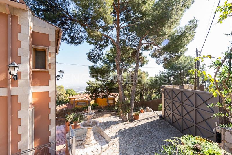 Foto f71c9437-e671-45bf-af6c-eb62123c8354. House with heating parking pool in Centro-El Castillo Sagunt