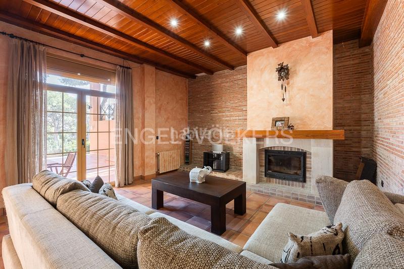 Foto f7ea8455-c96f-4164-9c50-6474b242427d. House with heating parking pool in Centro-El Castillo Sagunt