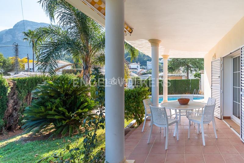 Foto 2f0b164c-0fb9-4234-868e-bd4a1a2b1c0f. Casa  con sol de invierno y vistas al mar. en Dénia