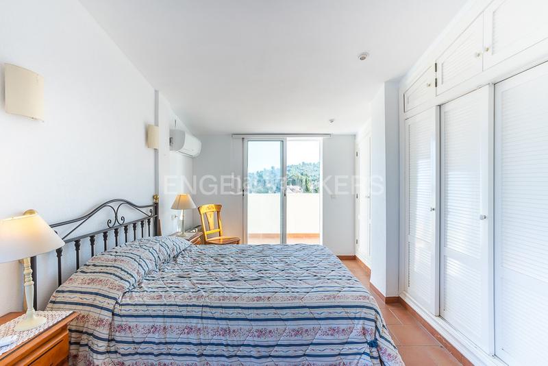 Foto 429cf370-026c-42a8-ae02-5558c666636e. Casa  con sol de invierno y vistas al mar. en Dénia