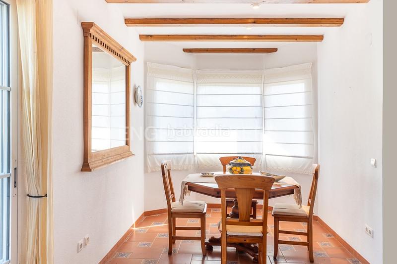 Foto 5969f1af-6dad-4943-8184-d88d880e8a7a. Casa  con sol de invierno y vistas al mar. en Dénia