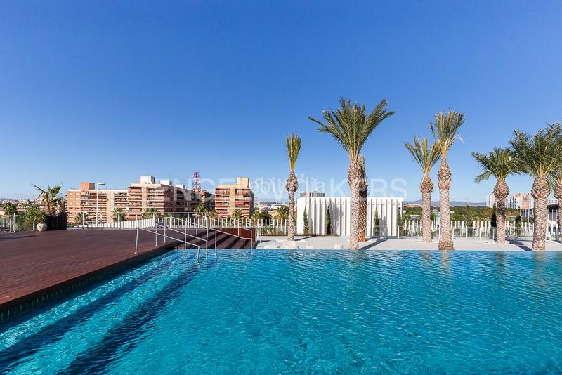 Foto 1ccebca3-5fb8-40b4-a7d5-9bff03bd003a. Apartamento  con terraza en torre ikon en Valencia