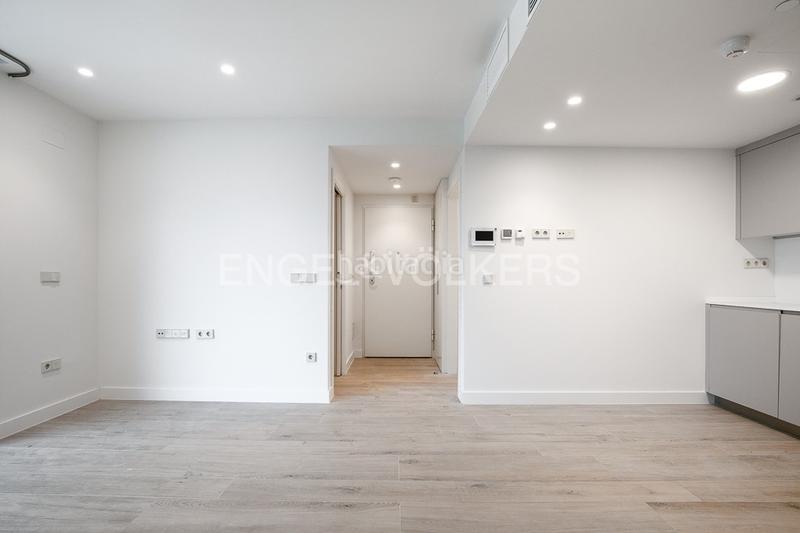 Foto e0e46638-5ea8-4620-ba9d-966368916cca. Apartamento  con terraza en torre ikon en Valencia