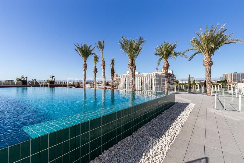 Foto c6d88676-7a1c-4d96-a2e8-b5e936382741. Apartamento  con terraza en torre ikon en Valencia