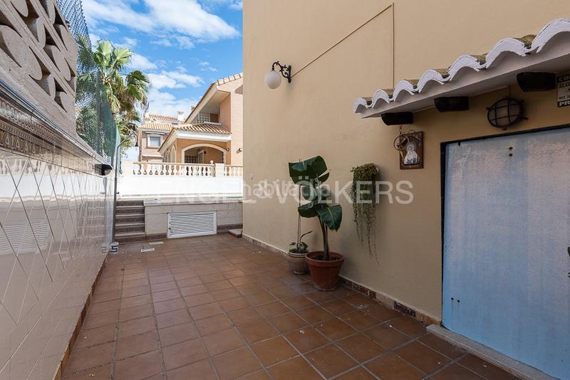 Foto 24ea584d-d274-49d3-bbff-d71e7d0d42a9. Casa magnífica casa con piscina privada junto al mar en Sueca