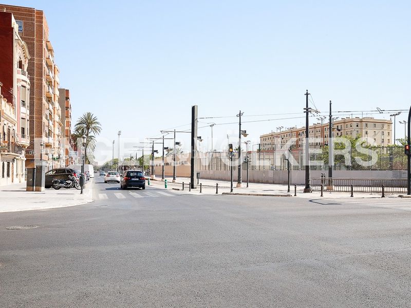 Foto 016bb4e4-493a-4017-91cb-b5cd2e5dceb2. Casa amb calefacció a El Cabanyal-El Canyamelar Valencia