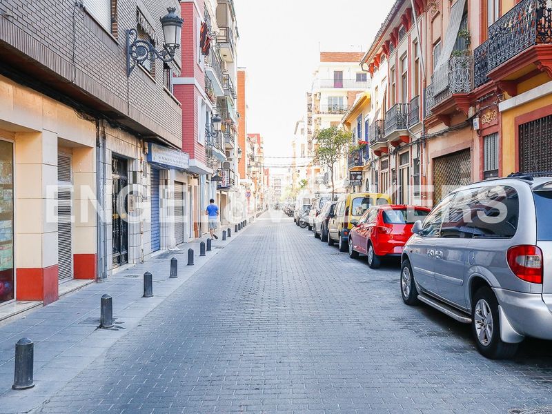 Foto 3dce89ab-99e0-466c-b39a-61c04cb3dba1. Casa amb calefacció a El Cabanyal-El Canyamelar Valencia