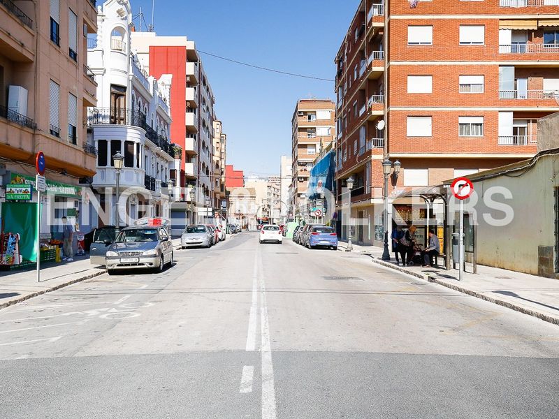 Foto 5370fb09-925d-4dd7-be1c-1f11c761f779. Casa amb calefacció a El Cabanyal-El Canyamelar Valencia