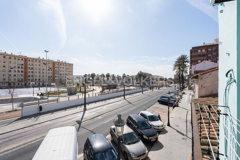 Foto 61ed7c95-a229-4c0b-9555-d9ad87772136. Casa amb calefacció a El Cabanyal-El Canyamelar Valencia