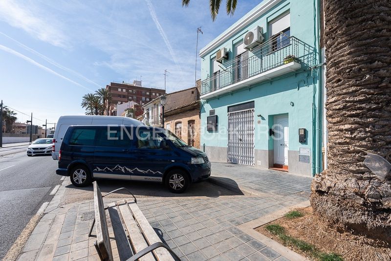 Foto 6c89d5d6-272b-4b84-8b8d-5cf16e25578a. Casa amb calefacció a El Cabanyal-El Canyamelar Valencia