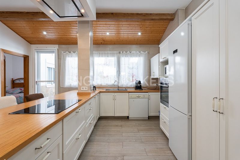 Foto 890a6f6a-5333-4993-9394-281c9801b4b7. Casa amb calefacció a El Cabanyal-El Canyamelar Valencia