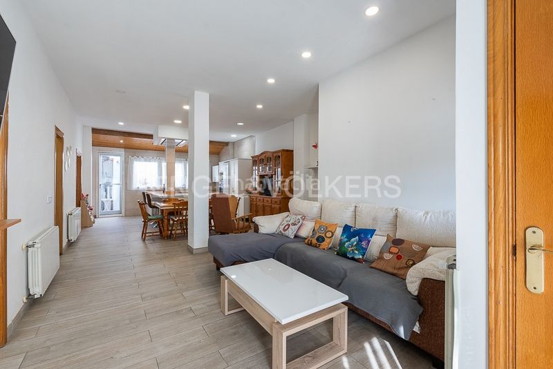 Foto 8937236e-bd1a-493b-be58-1c4b6a874b27. Casa amb calefacció a El Cabanyal-El Canyamelar Valencia