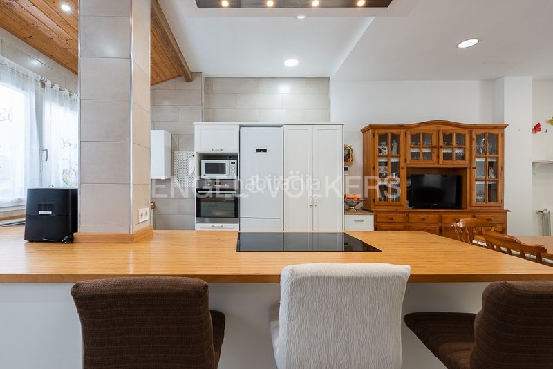 Foto 8d08123c-cd36-4691-b829-c003d8fd1803. Casa amb calefacció a El Cabanyal-El Canyamelar Valencia