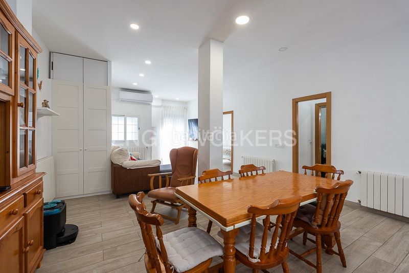 Foto 9cf1aabb-0cae-4332-b30a-e49748d48161. Casa amb calefacció a El Cabanyal-El Canyamelar Valencia