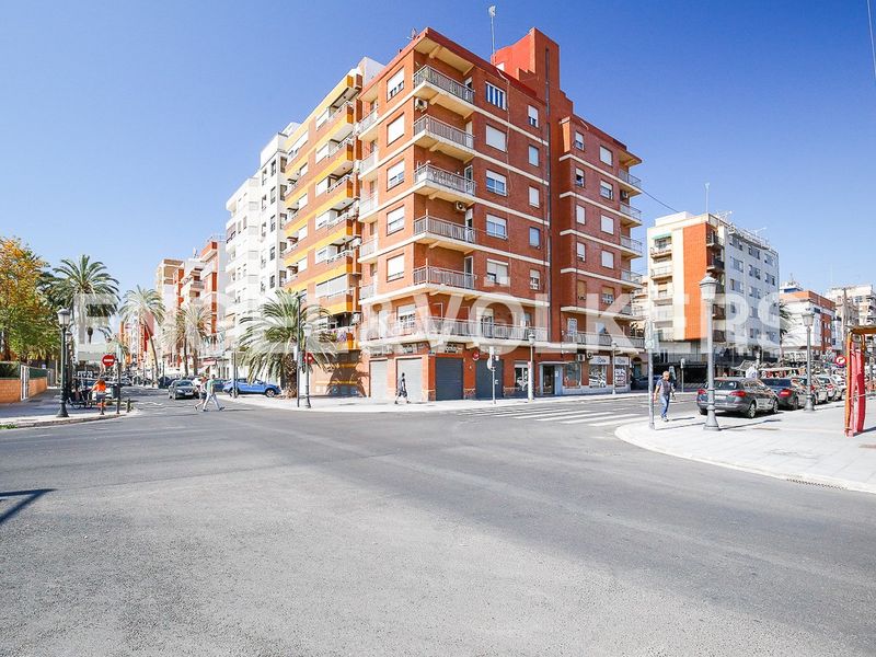 Foto a4e4e834-3525-4189-9539-8c9e6b5d77d8. Casa amb calefacció a El Cabanyal-El Canyamelar Valencia