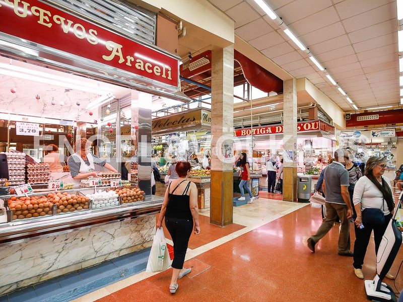 Foto ac6ae4c0-2f9f-424a-8ebe-1ab37cd71540. Casa amb calefacció a El Cabanyal-El Canyamelar Valencia