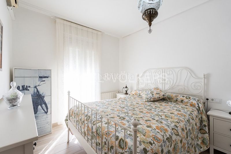 Foto bc1424cc-ccfd-48ae-928d-4183a10b021a. Casa amb calefacció a El Cabanyal-El Canyamelar Valencia