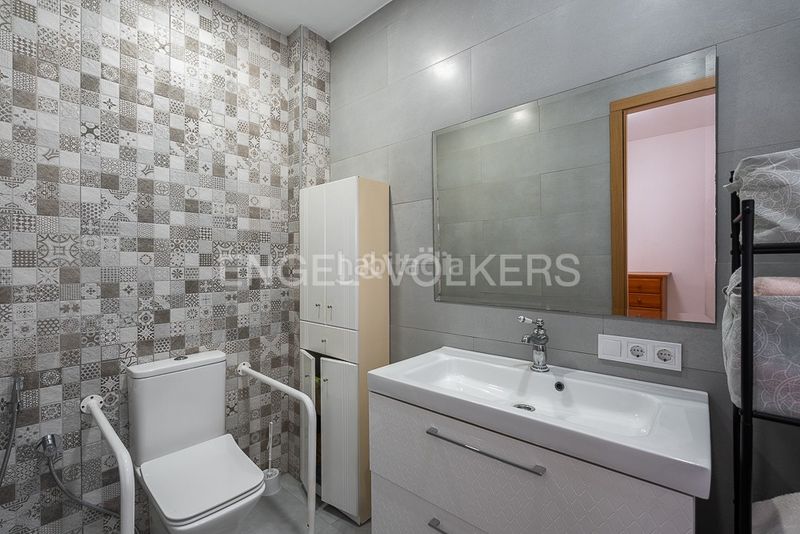 Foto c235c9f1-aaaa-473e-aef5-e081d67ef003. Casa amb calefacció a El Cabanyal-El Canyamelar Valencia