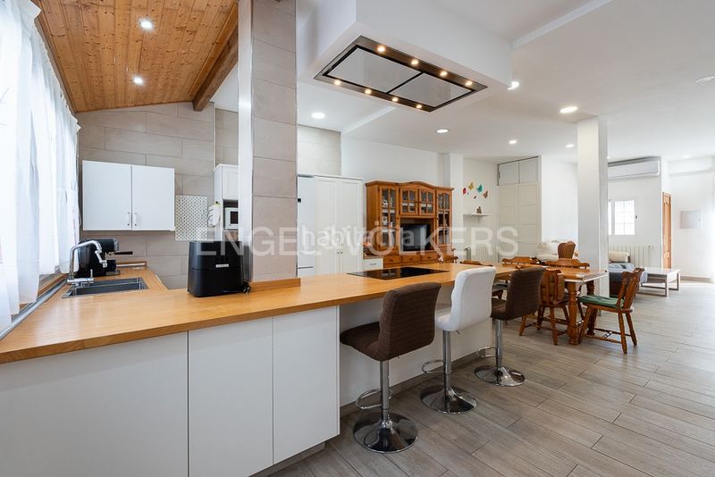 Foto ca6432b0-497c-484f-a59c-934d5cf07e79. Casa amb calefacció a El Cabanyal-El Canyamelar Valencia