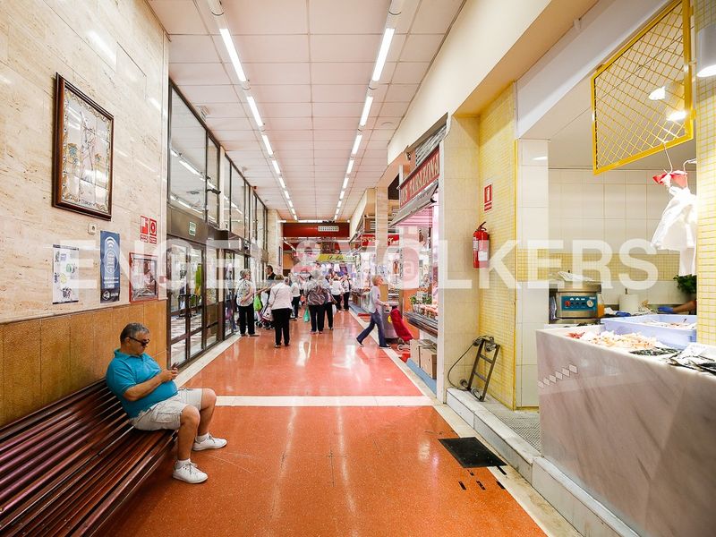 Foto e3f9f4c7-0b9b-44e5-a7a6-da3da75424f7. Casa amb calefacció a El Cabanyal-El Canyamelar Valencia