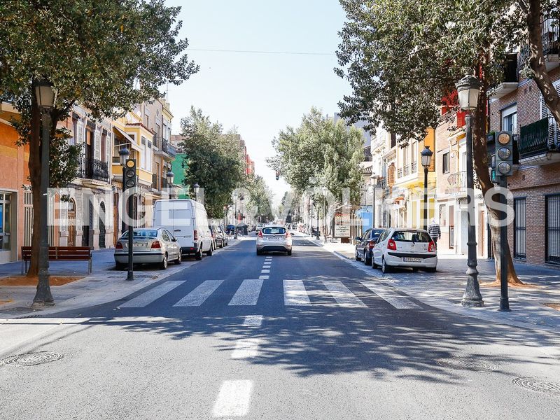 Foto eb9bd77c-4a7c-43b4-a540-a99bb3178705. Casa amb calefacció a El Cabanyal-El Canyamelar Valencia