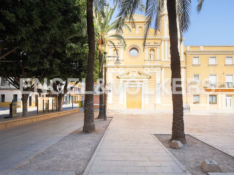 Foto f19da53d-0b80-44c3-9654-4946690a2bfe. Casa amb calefacció a El Cabanyal-El Canyamelar Valencia