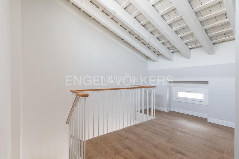 Foto 38bcf6d6-6c2d-44f8-9c8a-a1cbdc6deef9. Àtic amb calefacció a El Mercat Valencia