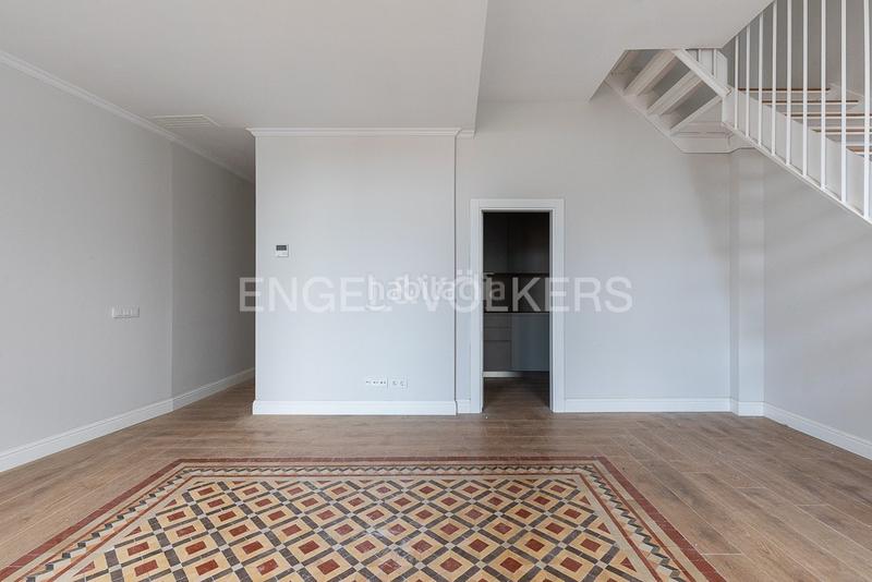 Foto 4f3bad6f-b286-494f-b73e-918bdb8f4bd2. Àtic amb calefacció a El Mercat Valencia