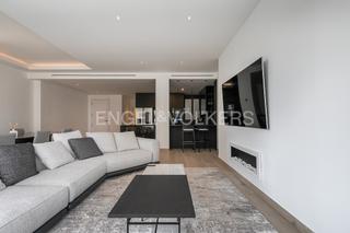 Apartament a La Roqueta. Piso reformado con garaje con vistas a plaza san agustin