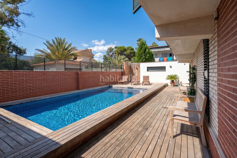 Foto 384b2ce5-3734-483f-a637-d1504b65b90b. Casa amb calefacció aparcament piscina a Corinto-Almardà Sagunt