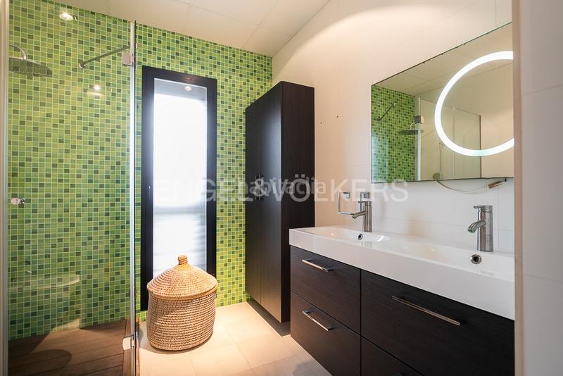 Foto 38f3e883-23c1-46ff-9b90-cacc7a952e71. Maison avec chauffage parking piscine dans Corinto-Almardà Sagunt