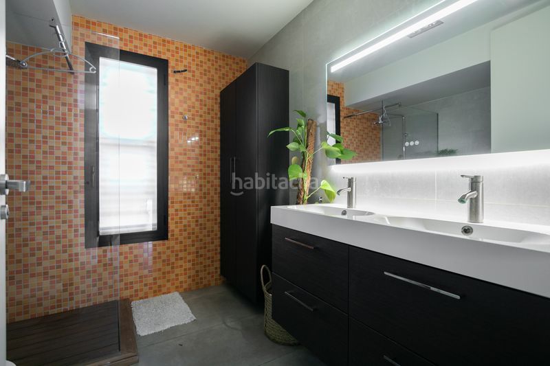 Foto 3f2b9489-8ee7-4686-b253-764f986e2940. Casa amb calefacció aparcament piscina a Corinto-Almardà Sagunt