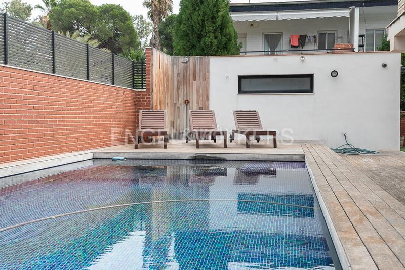 Foto 3fec2d9e-567c-46da-bfd4-d12fa6f324dc. Maison avec chauffage parking piscine dans Corinto-Almardà Sagunt